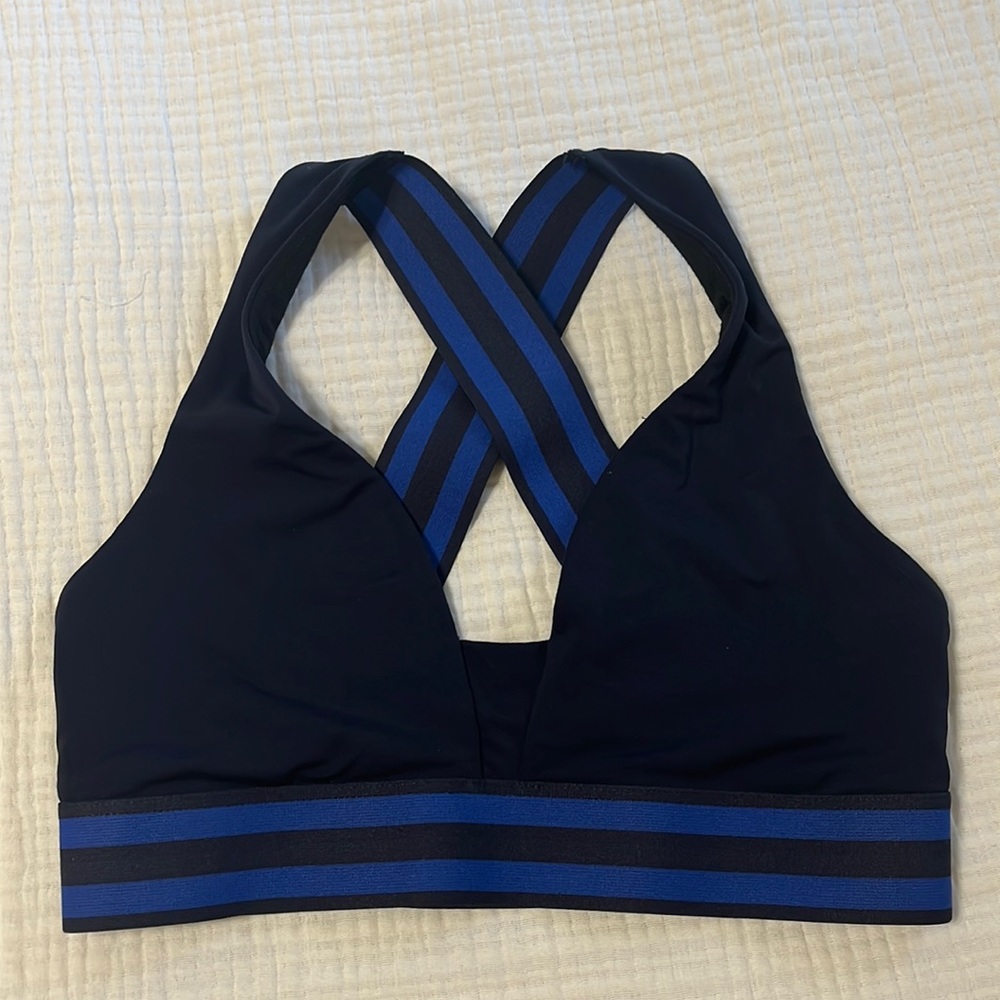 GAP Fit Athletic sports bra
